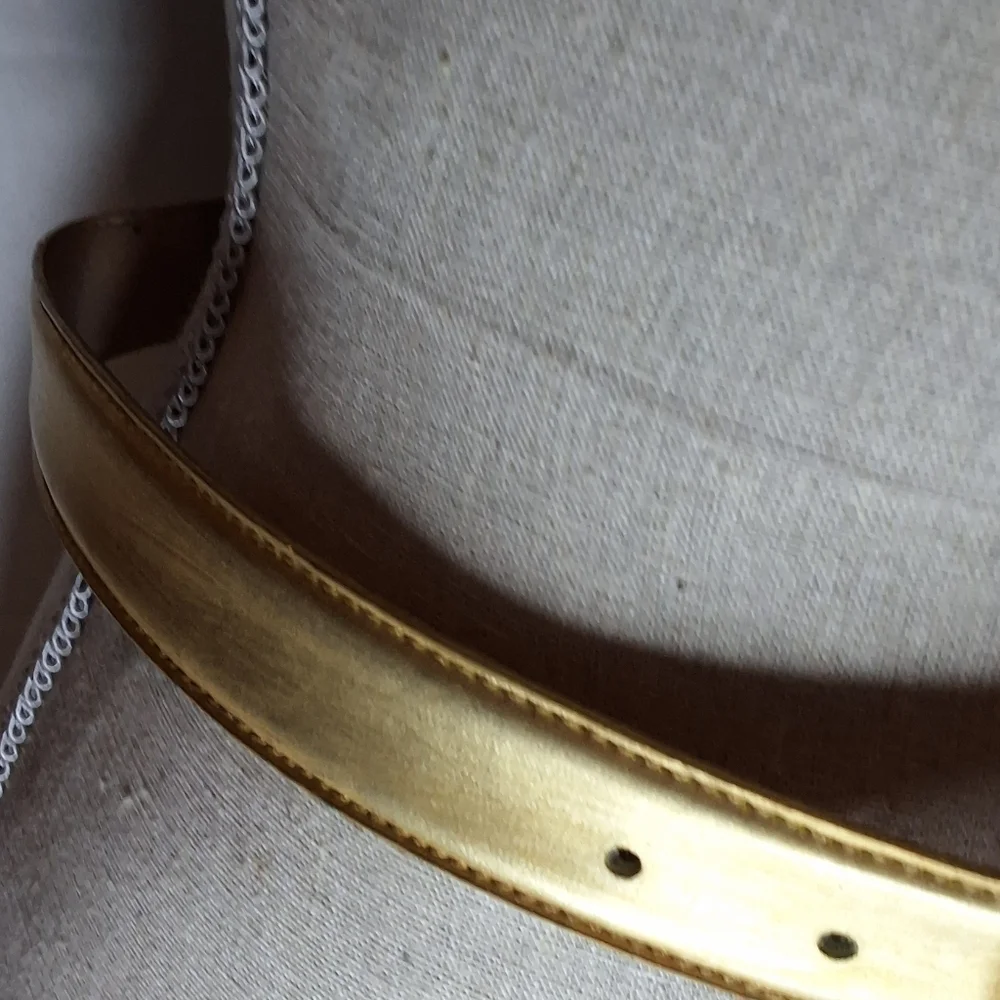 Vintage Very  Gold Leather Accent Belt  S/M